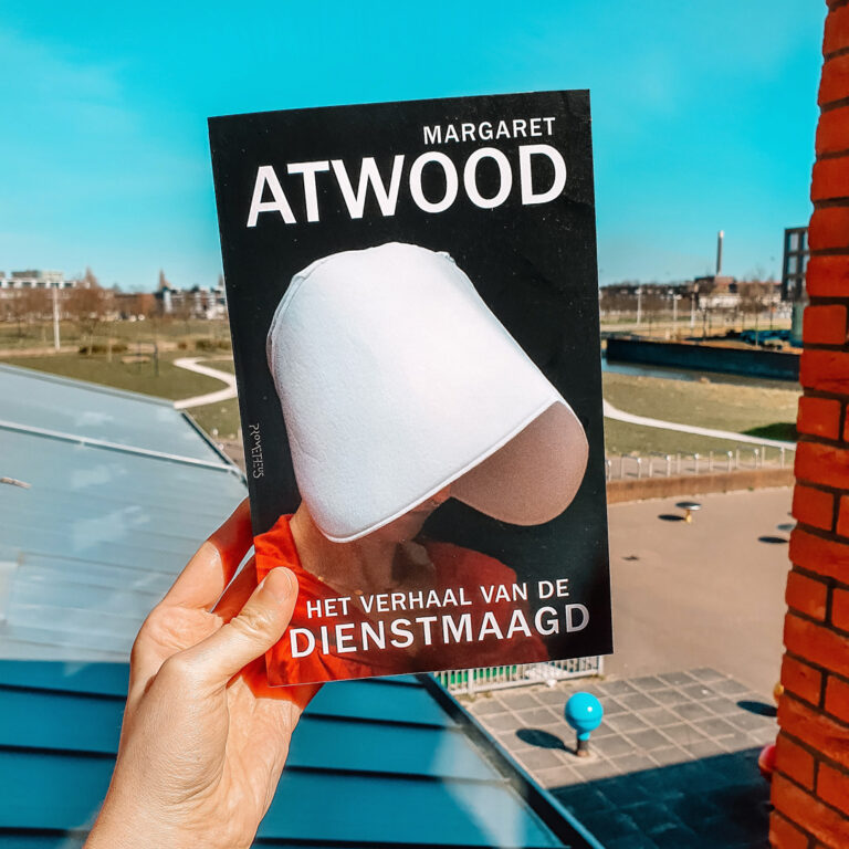 Boekrecensie: Margaret Atwood - Het verhaal van de dienstmaagd
