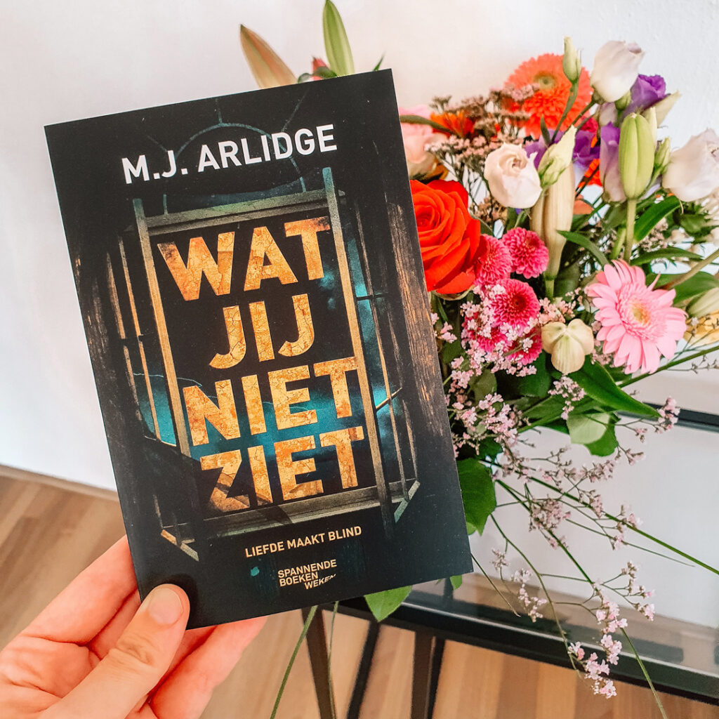 Boekrecensie: M.J. Arlidge - Wat jij niet ziet