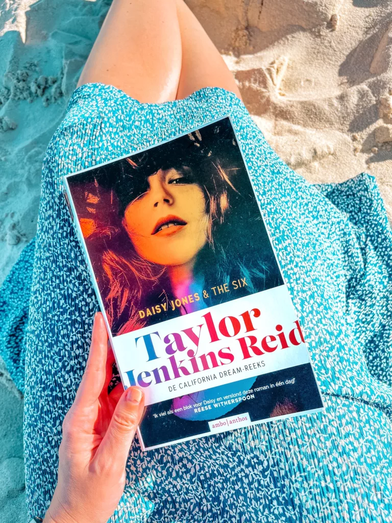 Boekrecensie: Taylor Jenkins Reid - Daisy Jones & The Six