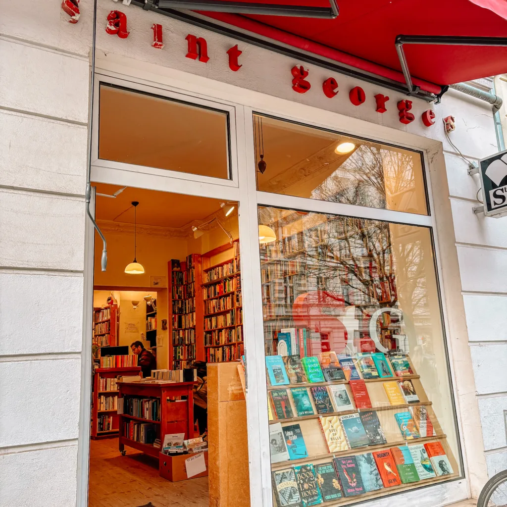 Saint George's, Engelse boekwinkel